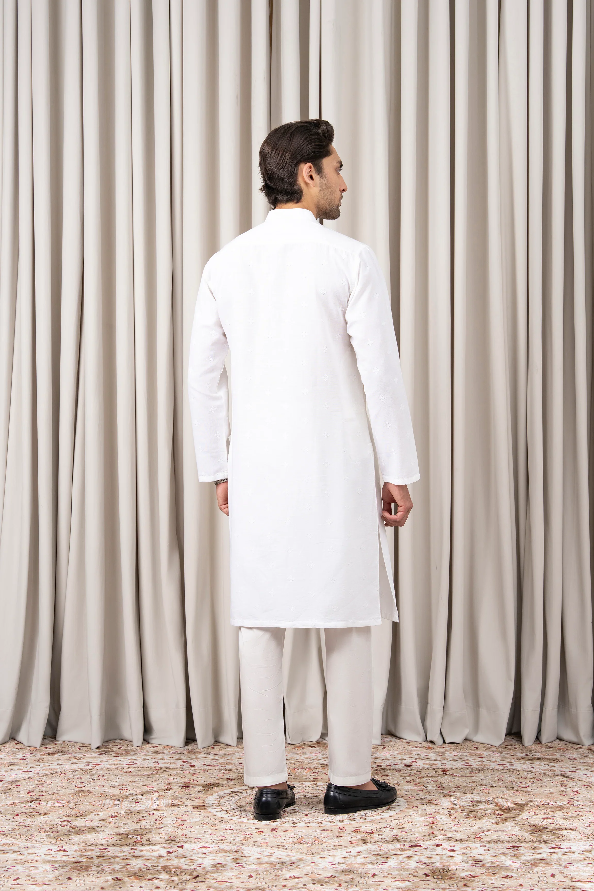 EMBROIDERED KURTA - SIGNATURE COLLECTION WHITE - Image 6