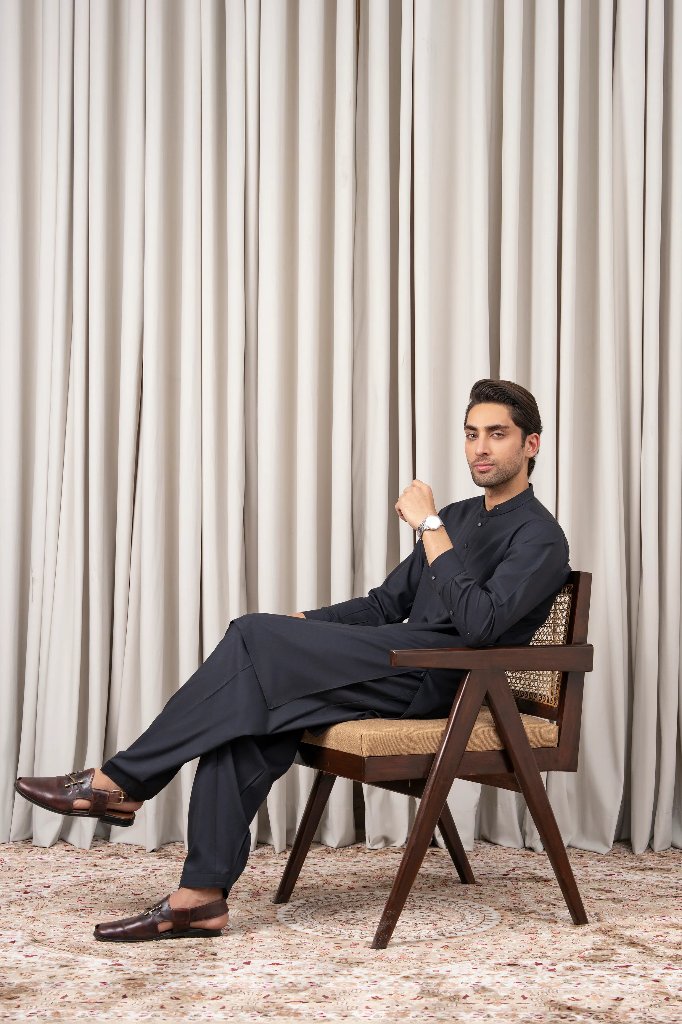 TEXTURED BLENDED KAMEEZ SHALWAR - SIGNATURE COLLECTION BLACK - Image 6